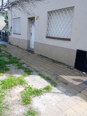 Apartment 3 rooms B floor for sale in Carapachay to be renovated