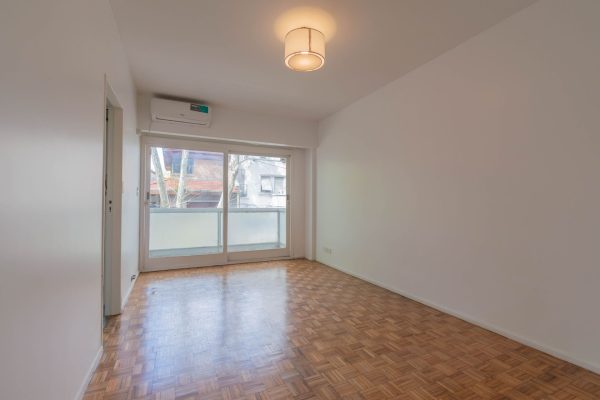 Apartment for Sale 2 Rooms Vicente Lopez - Front-Facing Balcony