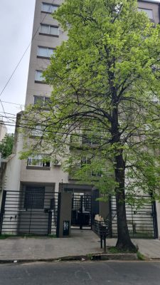 SALE 2 rooms with garage at 1/2 block Av. Maipú Vte. López