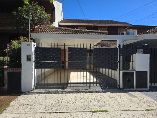 Casa 5 Ambientes Lote Propio En Martínez