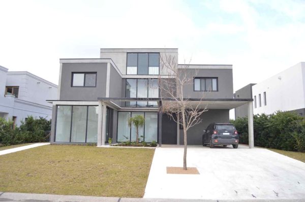 Venta Casa 3 Plantas Virazon Nordelta Al Agua