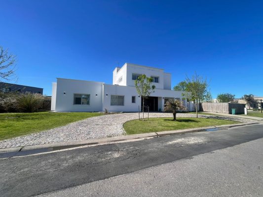 Lot for Sale by the River, El Canal Neighborhood – Villanueva