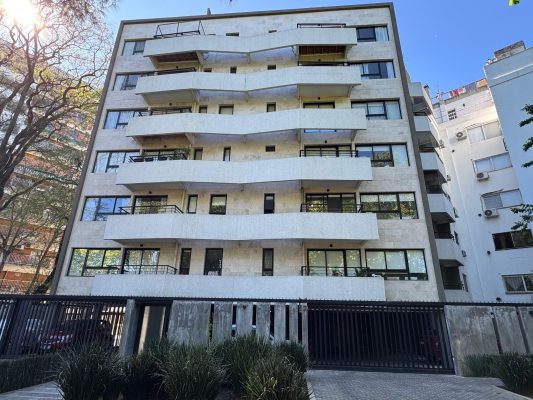 Pasionaria Martínez, 3 amb., Martínez