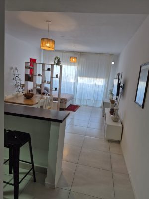 Sale – 3-room apartment with patio – Munro – Credit available