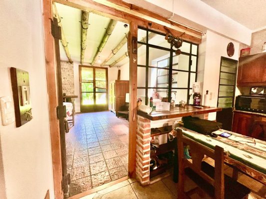 House for Sale Olivos 6 Rooms with Garden