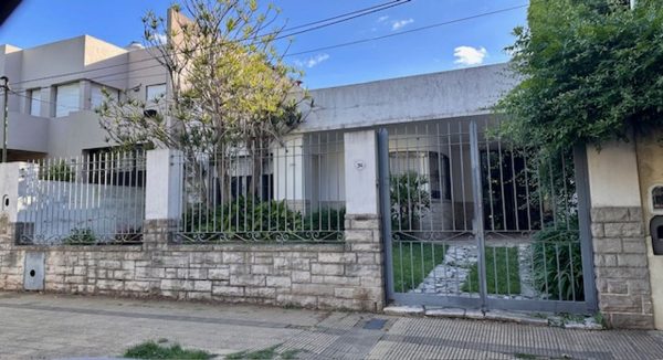 Sale House 3 Bedrooms - Vicente Lopez