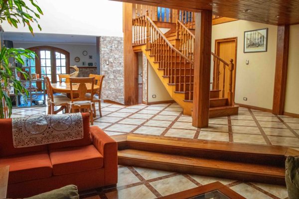 Martinez - Venta Gran Chalet 4 Dormitorios