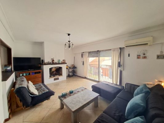 3-Room Apartment for Sale in Olivos with Patio, Grill, and Balcony