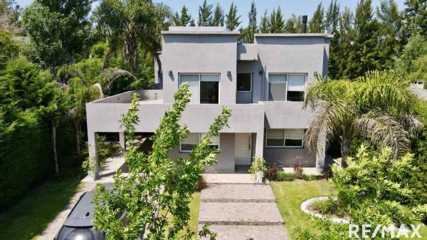 Venta Casa San Agustin 4 Dormitorios Jardin Pileta
