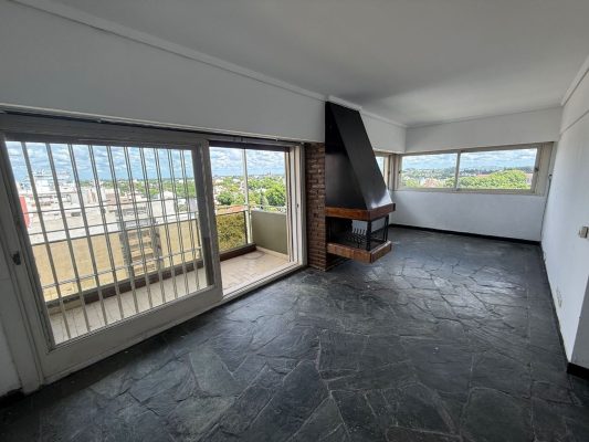 FOR SALE: 4-room Apartment with Storage Garage View and Pool