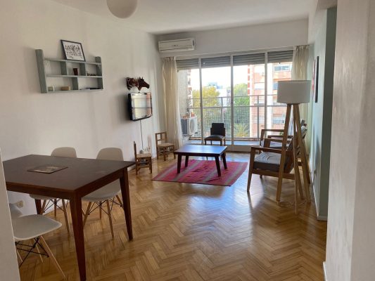 Short-term rental 3 rooms Vte Lopez with balcony