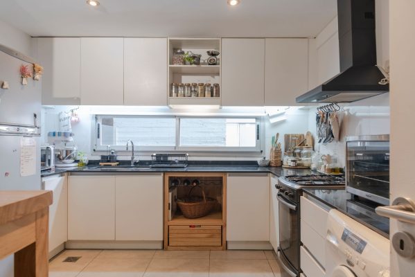 Beautiful 3-room Apartment - Victoria