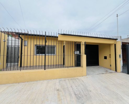 Casa 3 Ambientes Jardin Terraza Y Cochera