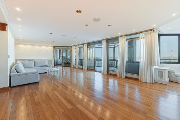 Rental Apartment 7 with Great River View - La Lucila