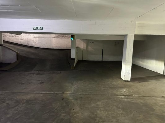 Cochera En Venta Frente A Tribunales De San Isidro