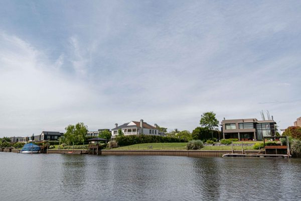 Lot for sale in Tigre Albanueva by the river with mooring