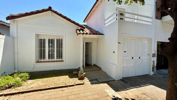 House for Sale – Olivos, Vía Lopez, ½ block from Maipu