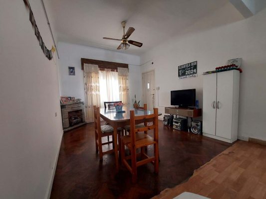 House for sale: 3 rooms, garage and garden in Olivos