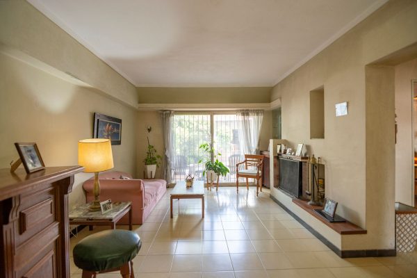 FOR SALE House Vte Lopez - accepts trade for apartment