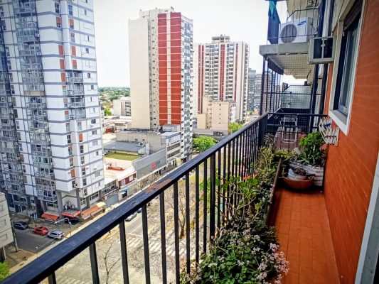 Apartment 3 Rooms for Sale in Vicente Lopez with Balcony