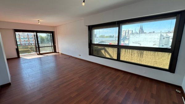 Exclusive Semi-basement 110 meters + garage + storage San Fernando