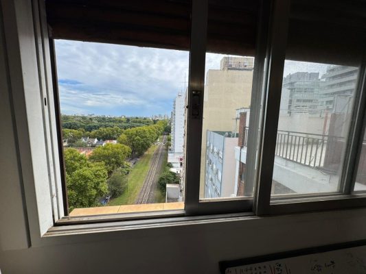 Apartment 2 rooms / Spacious balcony / Laundry / Location