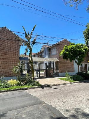 For sale: 2-room unit with own kitchen