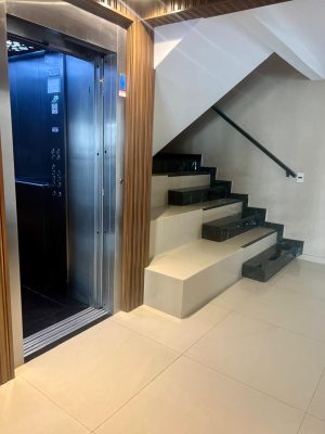 4-room Apartment for Sale with Garage, San Fernando