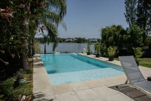 Venta CASA A LAGUNA B° SAN MARCO TIGRE VILLANUEVA