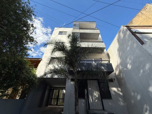 Departamento tres ambientes en venta