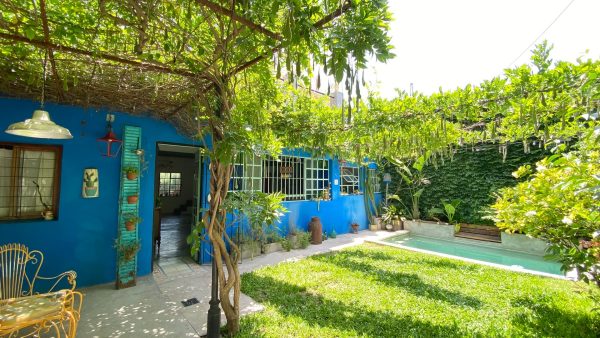 Casa en Venta-Martinez-5 Amb/Jardin/Pileta/Cochera