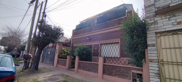 Venta Casa Con Galpon A Refaccionar Villa Adelina
