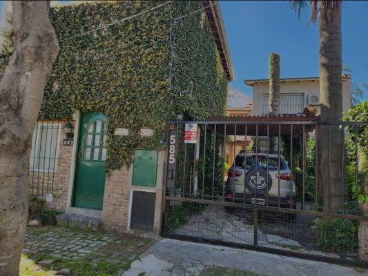 Casa 4 ambientes en Las Lomas de San Isidro