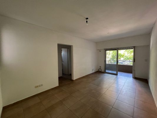 2-Room Apartment for Sale in San Fernando with Parking