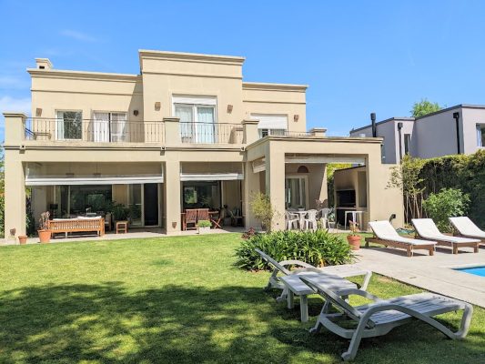 House 4 bedrooms short-term rental Santa Barbara