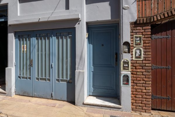Sale of 3-room apartment in Florida with patio and terrace