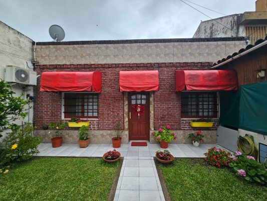 Casa Multifamiliar-2 Casas Lote 400 M2 Martinez