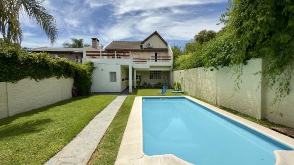 Venta Casa 6 Amb Don Torcuato Jardin Y Pileta