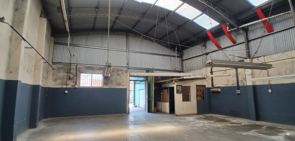 Sale - Warehouse in Munro - Industrial Zone