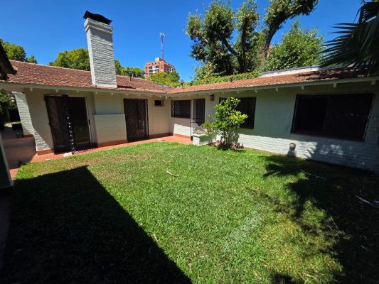 4-room house-type apartment rental in San Isidro