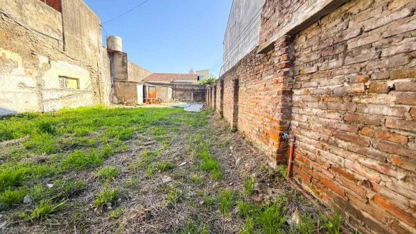 Lot for Sale in Martinez, 200 square meters