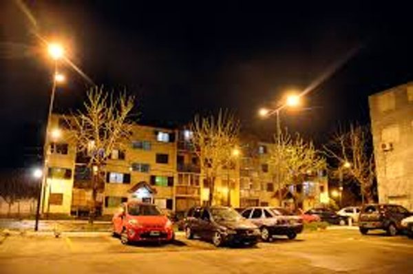 3-Room Apartment for Sale, Needs Refurbishment