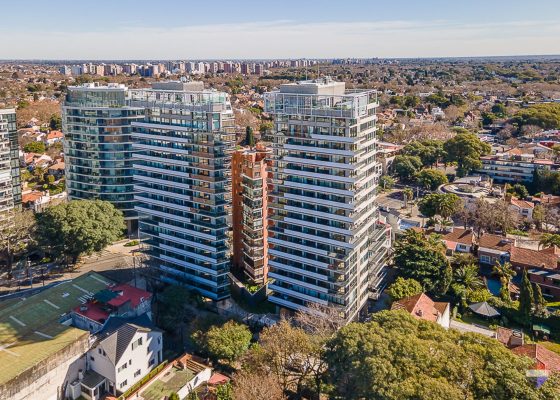 Mezzanine with River View, Barlovento Towers La Lucila
