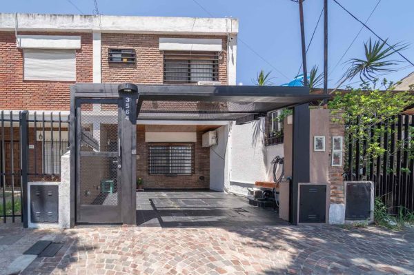 Triplex for Sale, 3 Rooms, with Garage, Olivos