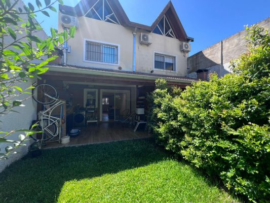 For Sale Duplex 3 Rooms + Playroom and Parking Victoria