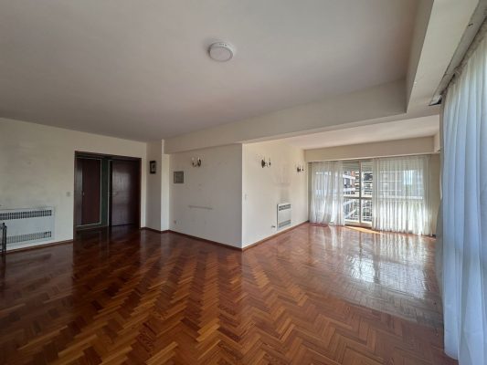 Depto venta 4 amb + dep. de servicio Martinez
