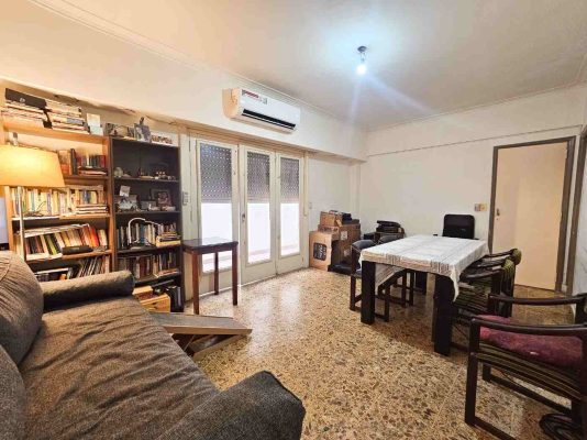 Venta departamento 3 ambientes con doble patio.