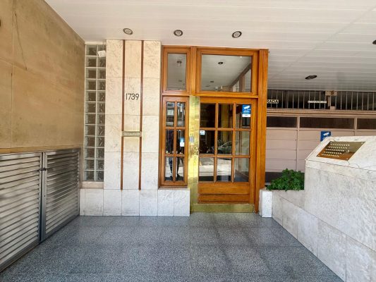 Sale 1-Bedroom with Balcony Olivos