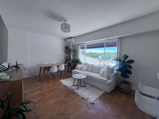 For Rent Apartment 2-bedroom Martinez