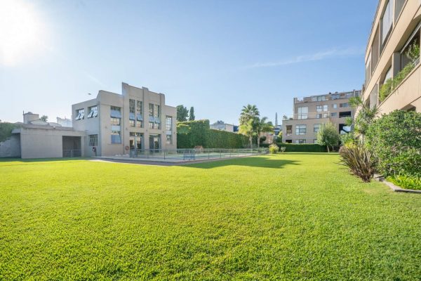 2-Room Apartment For Sale With Parking Talar de Florida